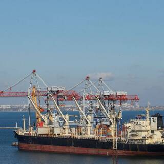 Франция выразила готовность участвовать в разблокировке порта Одессы