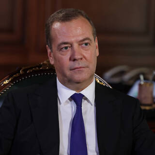 Медведев оценил возможное возобновление переговоров с Украиной