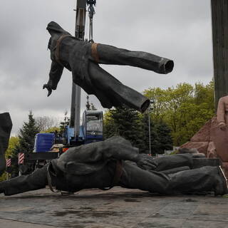 В ЛНР обвинили Киев в небрежном отношении к советским памятникам