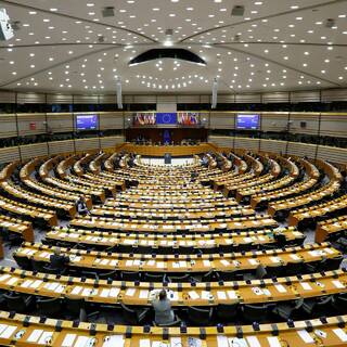Европарламент поддержал статус кандидата в ЕС для Украины и Молдовы