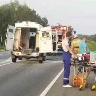 Едва не утонувший ребенок чуть не сгорел в машине скорой в России
