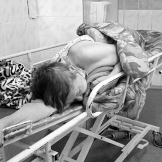 Заслуженная учительница русского языка 12 часов ждала помощи врачей и умерла