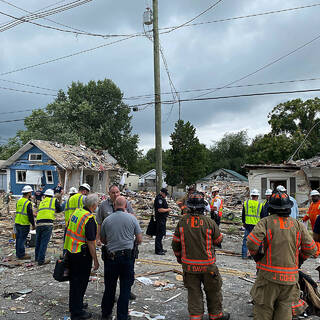 Три человека погибли при взрыве жилого дома в США