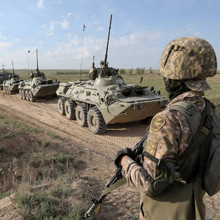 Названы сроки приостановки Казахстаном экспорта военной продукции