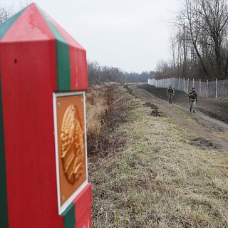 Зеленский поручил рассмотреть отмену безвиза с Белоруссией