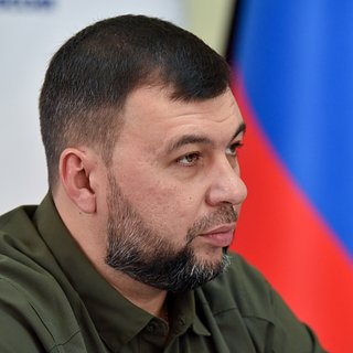 Глава ДНР наградил дочь Кадырова