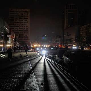Власти Киева заявили об отсутствии света в половине города