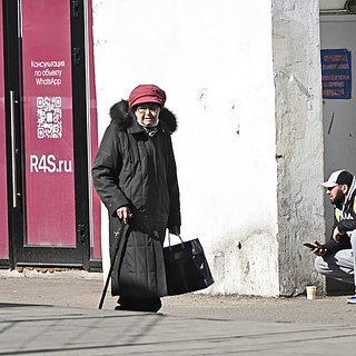 Путин назвал приоритетом снижение бедности в России