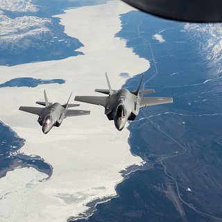 Байрактар заявил о необходимости иметь разрешение США для использования F-35