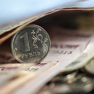 Аналитики допустили резкие колебания курса рубля
