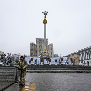 В Киеве загорелся склад на проспекте Бандеры