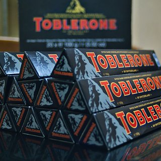 Производитель шоколада Toblerone уберет с упаковки изображение горы в Швейцарии