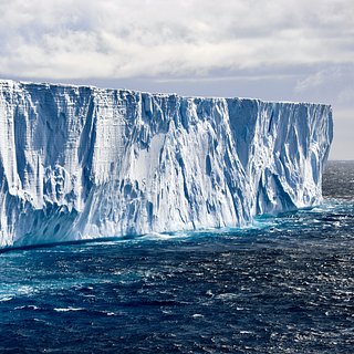 Антарктида потеряла рекордные объемы льда