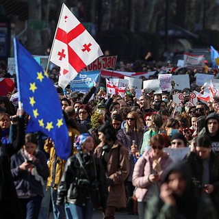 В Грузии началась новая акция протеста из-за закона об иноагентах