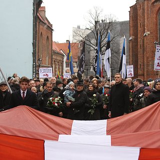 Спецслужбы Латвии призвали доносить о провокаторах во время шествия ветеранов СС