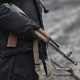 Российский пограничник сбил украинский беспилотник из автомата