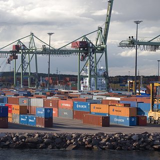 Финляндия задержала судно с удобрениями российского олигарха