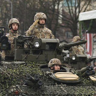 Парламент Латвии принял закон об обязательной военной службе
