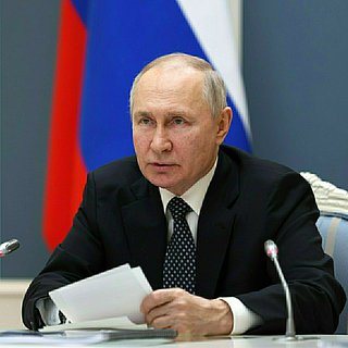 Путин заявил о затоваривании на рынке недвижимости