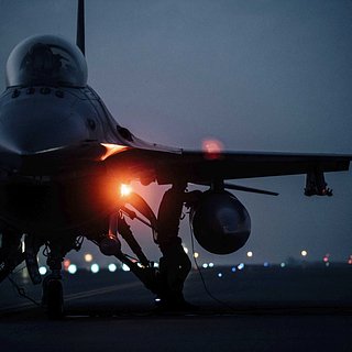 США пообещали поставить Украине истребители F-16 после обучения ВСУ