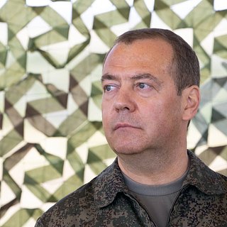 Медведев пообещал победить фашизм «как на Курской дуге в 1943-м»