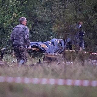 На месте падения самолета Пригожина нашли оружие