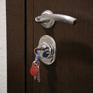 Квартиранты не пустили москвича в купленную квартиру