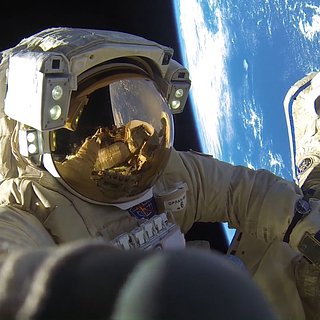 Российские космонавты выйдут в открытый космос осенью
