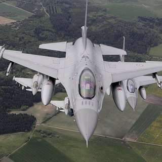 Истребители F-16 назвали легкой мишенью для России