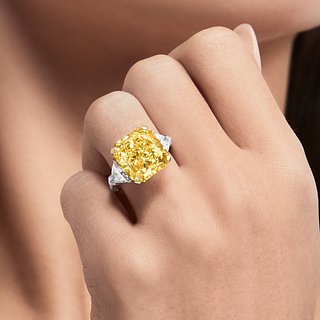 В России выставили на продажу помолвочное кольцо за 31 миллион рублей