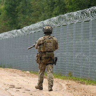 Латвия временно закрыла один КПП на границе с Белоруссией