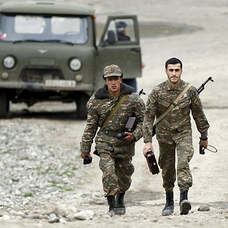 Карабахским военным разрешат служить в армии Армении