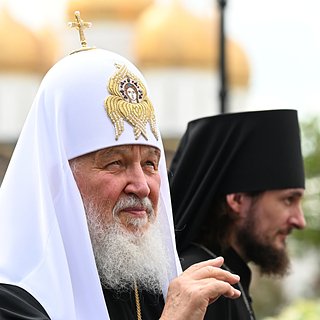 Патриарх Кирилл поздравил Путина с днем рождения