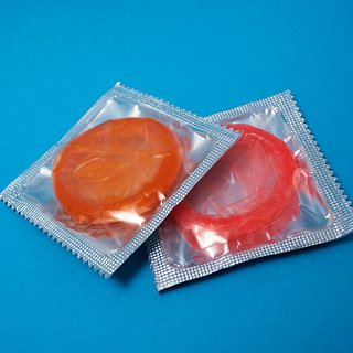 Пенисы россиян стали проблемой для производителей презервативов