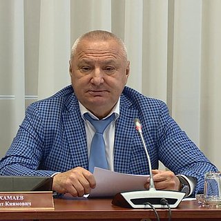Возмутившийся награждением сына Кадырова депутат извинился за эмоциональность