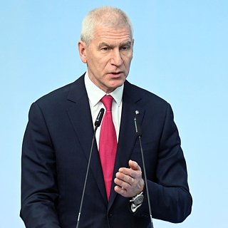 Министр спорта предложил включить белорусские команды в российские лиги
