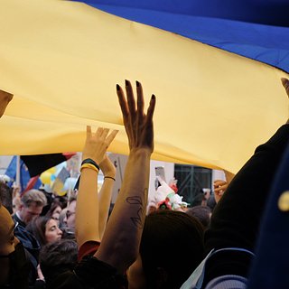 Горожанин разорвал флаг Украины в центре Одессы