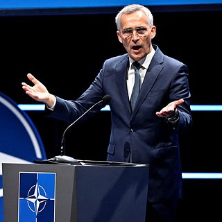 Генсек НАТО призвал к срочному созданию огромных запасов оружия