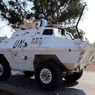 Стало известно о ранении двух миротворцев ООН при израильском обстреле Ливана