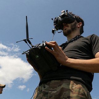 Украина заявила о производстве достающих до Петербурга боевых дронов