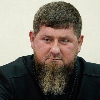 Кадыров пообещал уволить чиновников за незнание их детьми чеченского языка