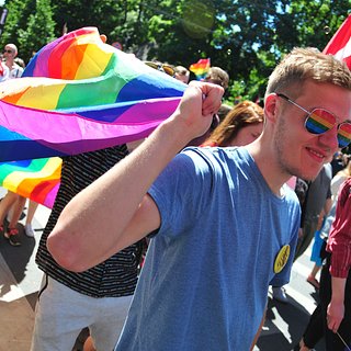 Судьбу однополых партнерств в Латвии решит референдум