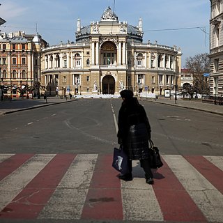 На Украине облили краской старейший памятник Пушкину