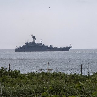 Десантные корабли ВМФ России в Черном море начали укреплять ЗРК «Тор-М2КМ»