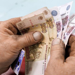 Россияне признались в неумении копить деньги