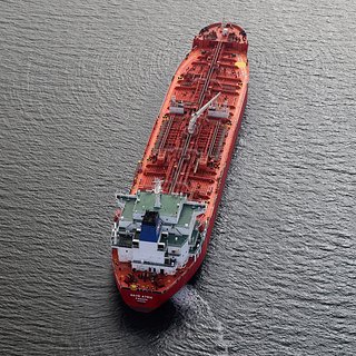 Крупные европейские компании отказались перевозить нефть из России