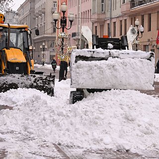 Собянин заявил о привлечении еще 12 тысяч коммунальщиков для уборки снега