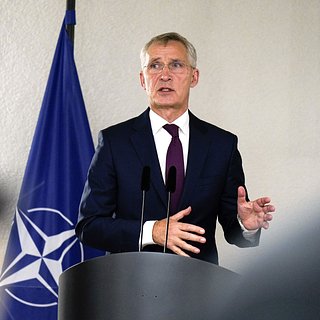 Столтенберг заявил о невозможности вступления Украины в НАТО во время конфликта