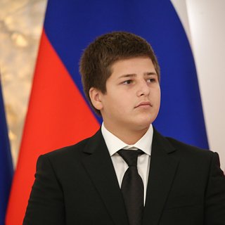 Вызвавший сына Кадырова на бой блогер извинился