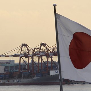Япония уступила место третьей экономики мира